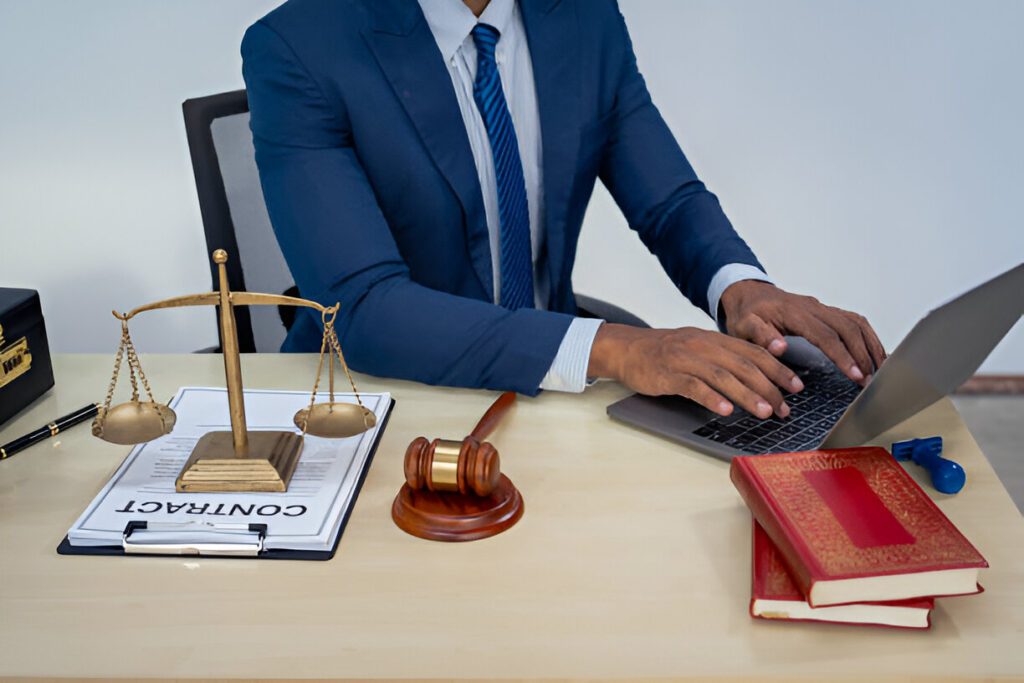 Business Litigation Lawyer Common Legal Challenges Businesses Face and How to Overcome Them
