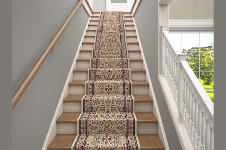 stair runner carpet in Dubai