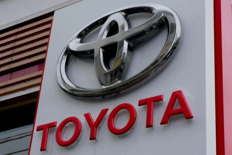 Toyota Showroom In South Delhi