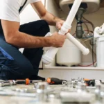 4O7DRB0_plumber_jpg
