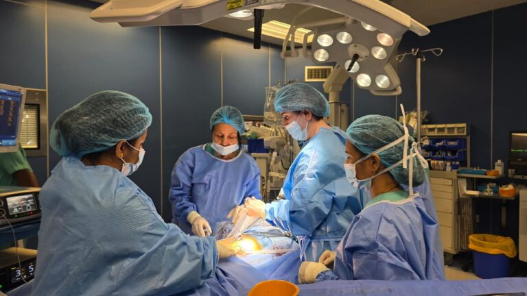Best Fibroid Removal Doctor in Dubai