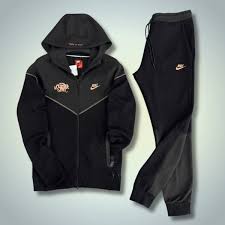 nike tech fleece tracksuit syna world
