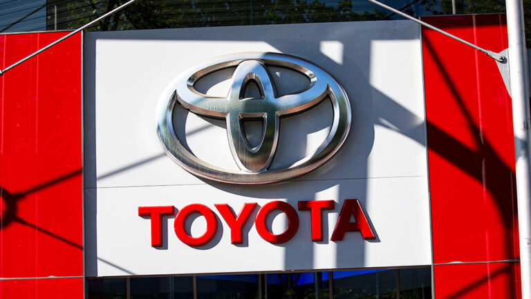 Toyota Car Showroom In South Delhi