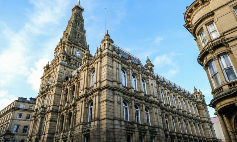 Air conditioning installation in historic buildings