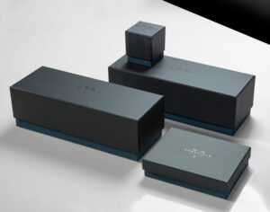 Black-Luxury-Boxes-Top-Bottom