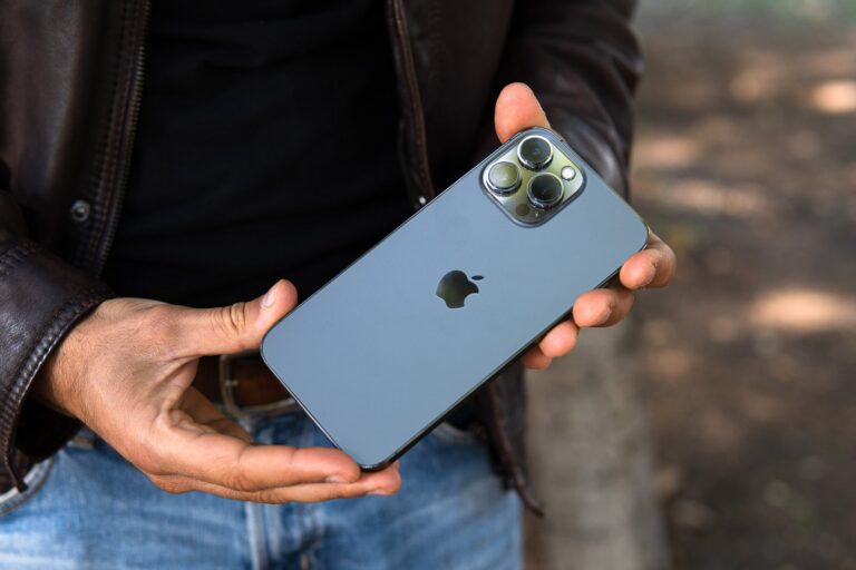 Hands-on Review of iPhone 13 Pro Max: Performance, Camera & Battery Tests