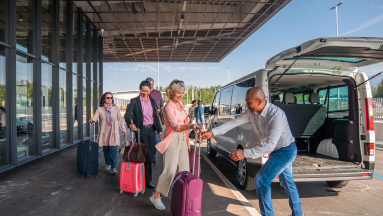 Luxury Transportation Service in Alaska