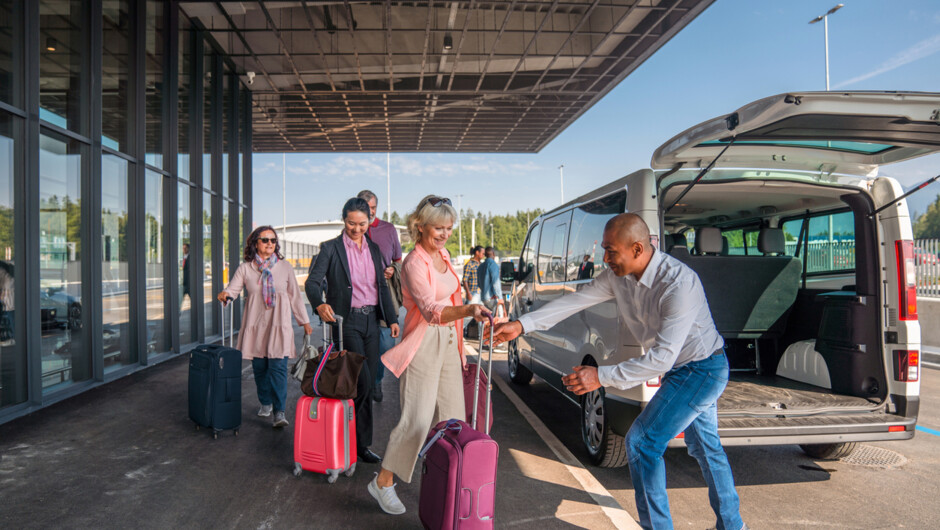 Luxury Transportation Service in Alaska