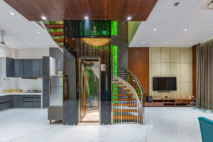 Enhancing Comfort and Accessibility: Home Lifts in Maharashtra | logolift