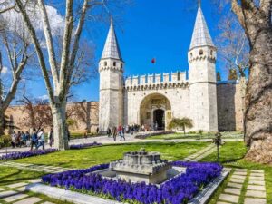 Topkapi-Palace-Museum-3