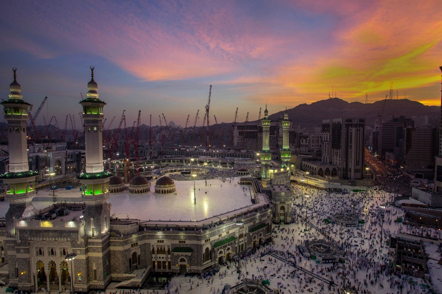 Flight Availability for London Umrah Packages