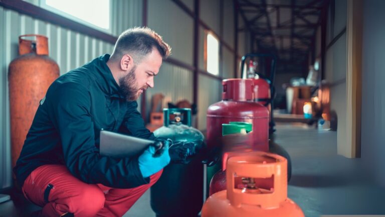 LPG Gas Cylinders at Home and Office in Dubai (1)