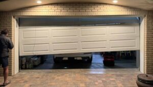 garage-door-repairs-north-miami-768x439