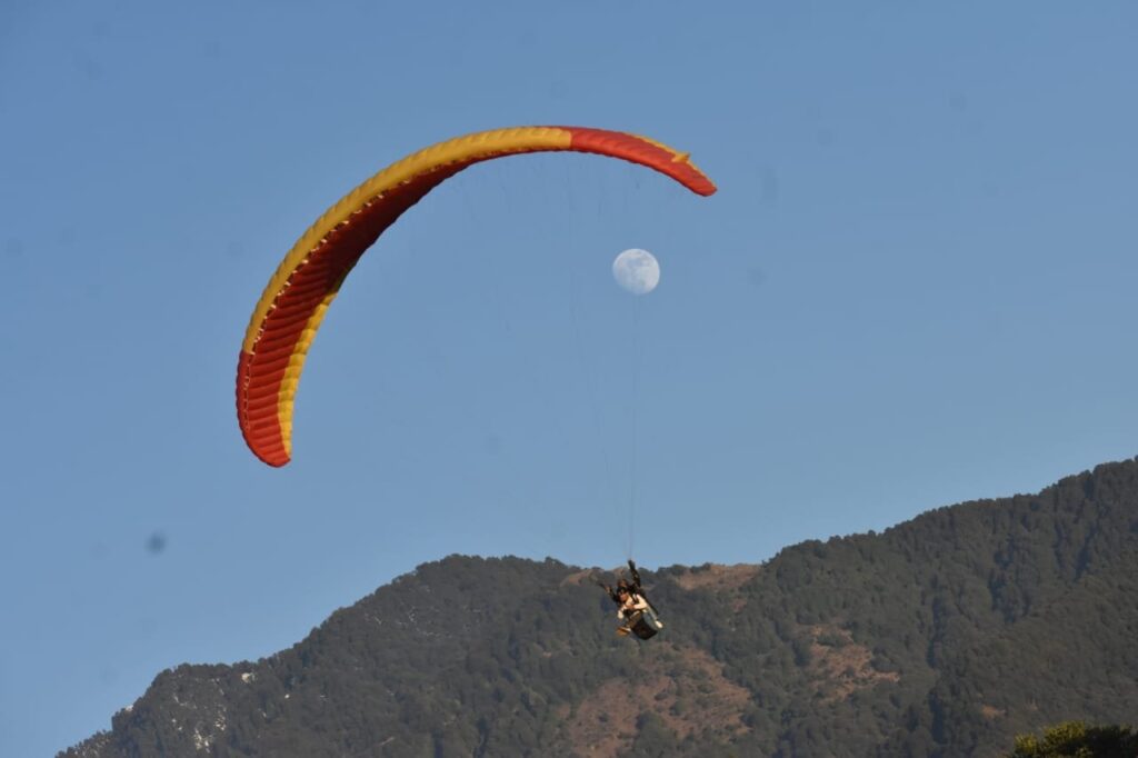 Indru-Nag-Paragliding-in-Dharamshala