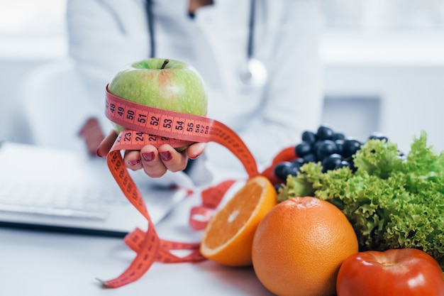 Weight Loss Tips: When to Consult a Nutritionist