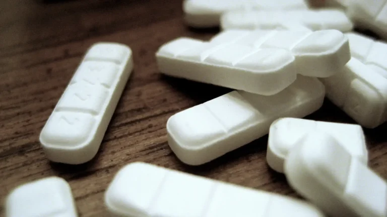White Xanax 2mg Bars: Dosage and Safety Guide