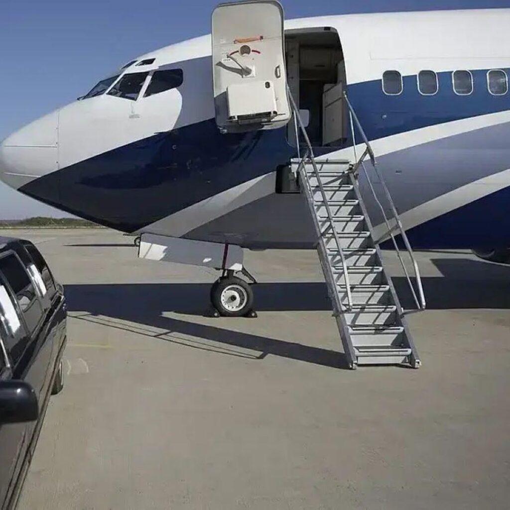 Pearson Airport Limo