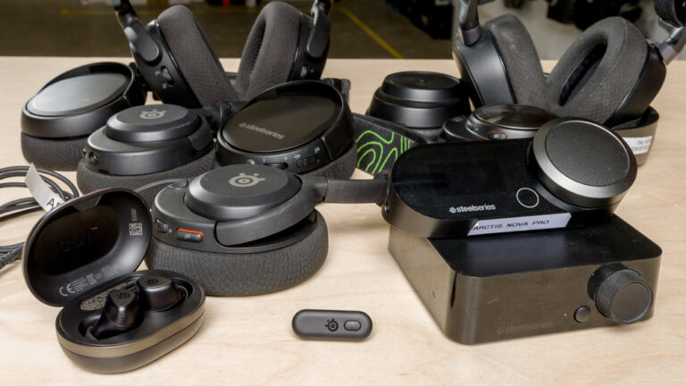 Arctis Nova 7 3