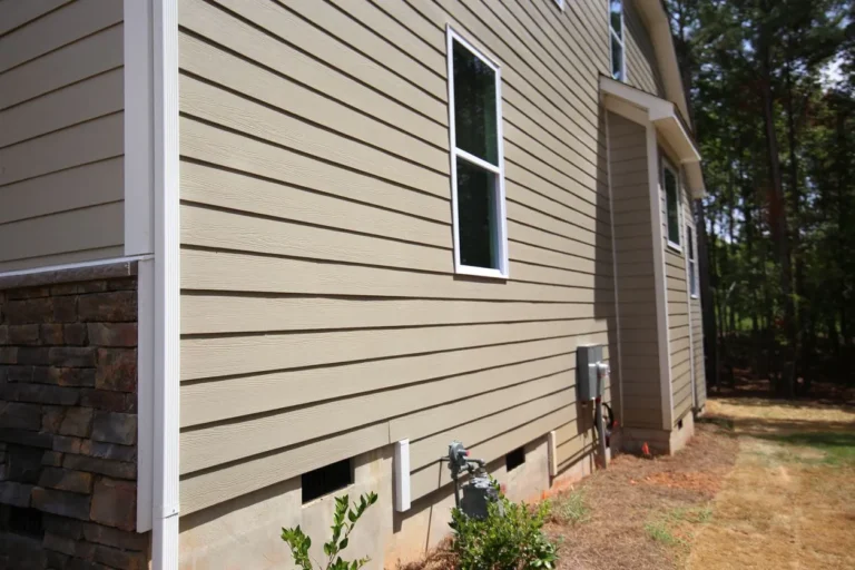 Seamless siding installation