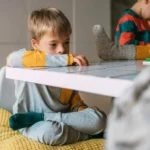 A child impacted by parents divorce