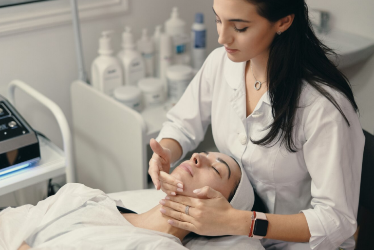 Skin Whitening Treatment in Dubai