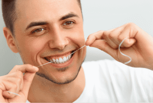 battle-of-the-flossers-traditional-string-vs-water-flossing-img001