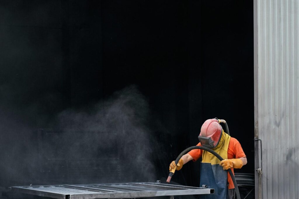 Heat-proofing system used to reduce indoor temperature in a building