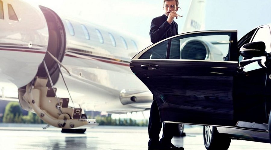 airport transfer Farnham