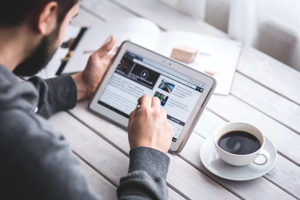 worker-reading-news-with-tablet (2)