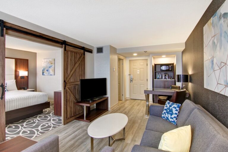 Cranberry Park Hotel