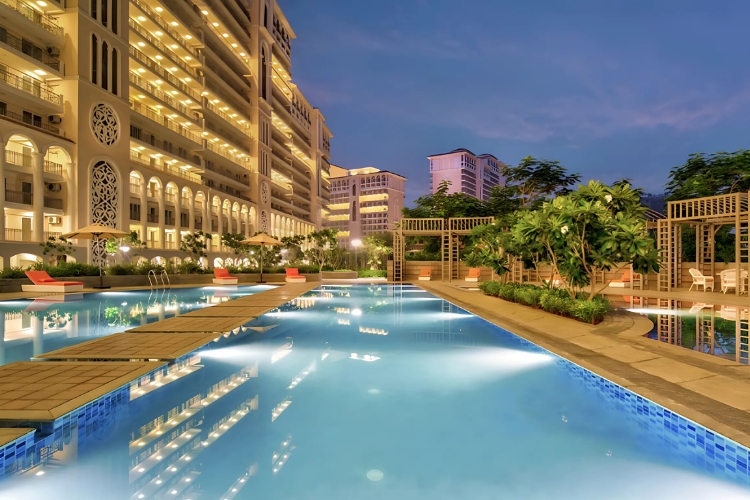DLF Skycourt