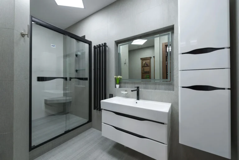 Glass shower door bel air
