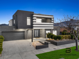THE EMERALD OF CLYDE NORTH!!! 11 Pamplona Way,, Clyde North VIC