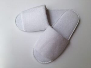 hotel close toe slipper