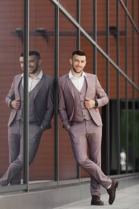 imgi_16_smartly-dressed-businessman-modern-businessman-confident-young-man-full-suit-standing-outdoors-with-building-background-scaled