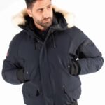 blouson-d-hiver-homme-avec-capuche-en-fourrure-noire-look-moderne-et-isolation-thermique-scaled-1