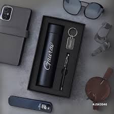 Best corporate gifts 2026 including premium gifts for clients and employees