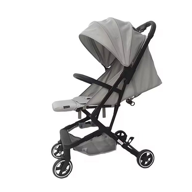 Lightweight foldable baby stroller